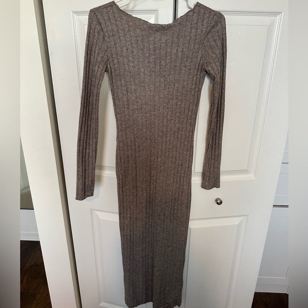 Zara Ribbed Soft Dress - Picture 4 of 5